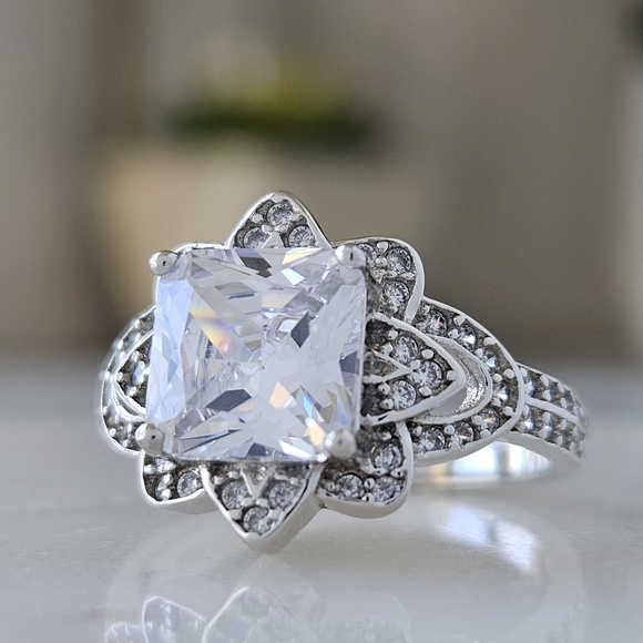 Flower Gemstone Ring, Charmed Aroma April Birthstone Collection - Picture 6 of 11